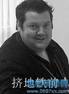擠的不是地鐵,是寂寞。關(guān)于擠地鐵的日常。
